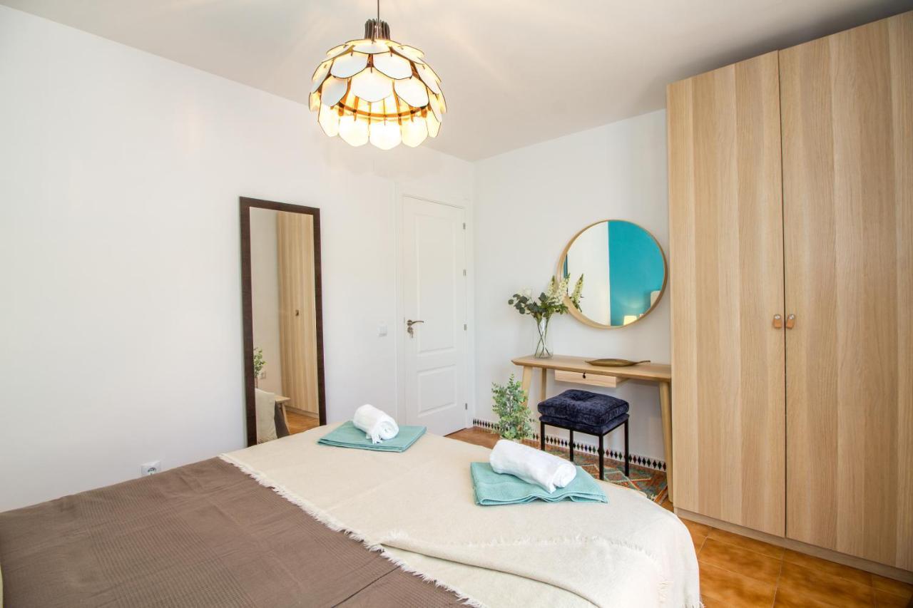 A Cozy And Elegant Townhouse Across The Beach Torre de Benagalbon Eksteriør billede