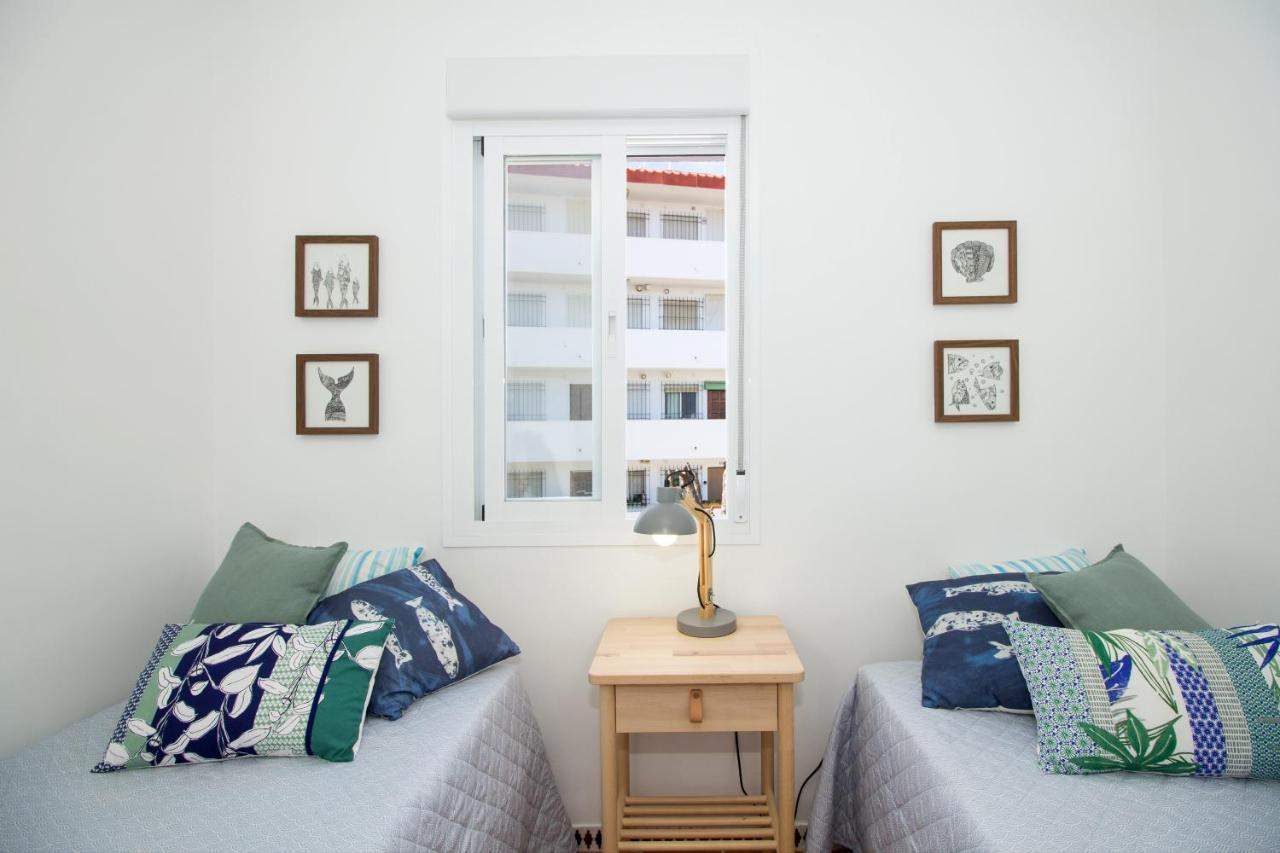 A Cozy And Elegant Townhouse Across The Beach Torre de Benagalbon Eksteriør billede