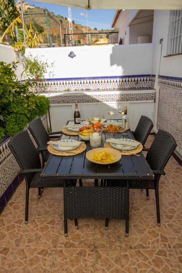 A Cozy And Elegant Townhouse Across The Beach Torre de Benagalbon Eksteriør billede